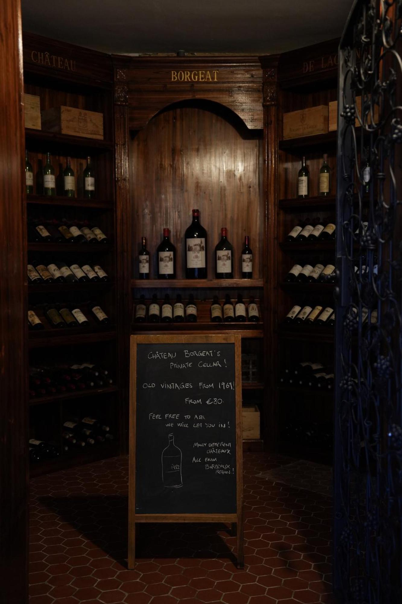 Chateau Borgeat De Lagrange - Privatisation * Blaye